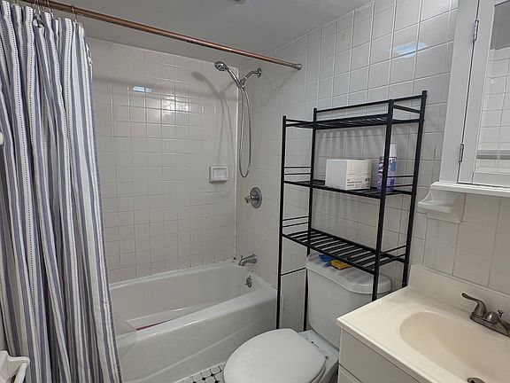 5th image of 2212 27th St