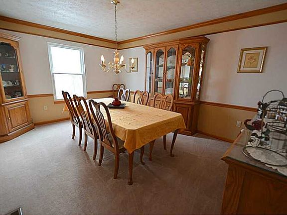 5th image of 508 Hedge Row Ct