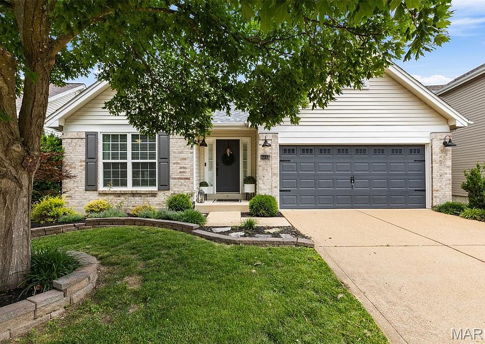 1st image of 311 Cove Landing Dr