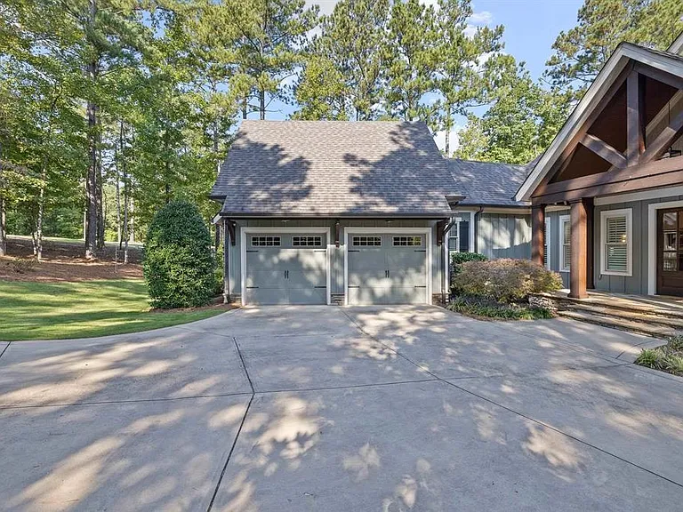 1020 Bridle Bit Ln — Photo 3