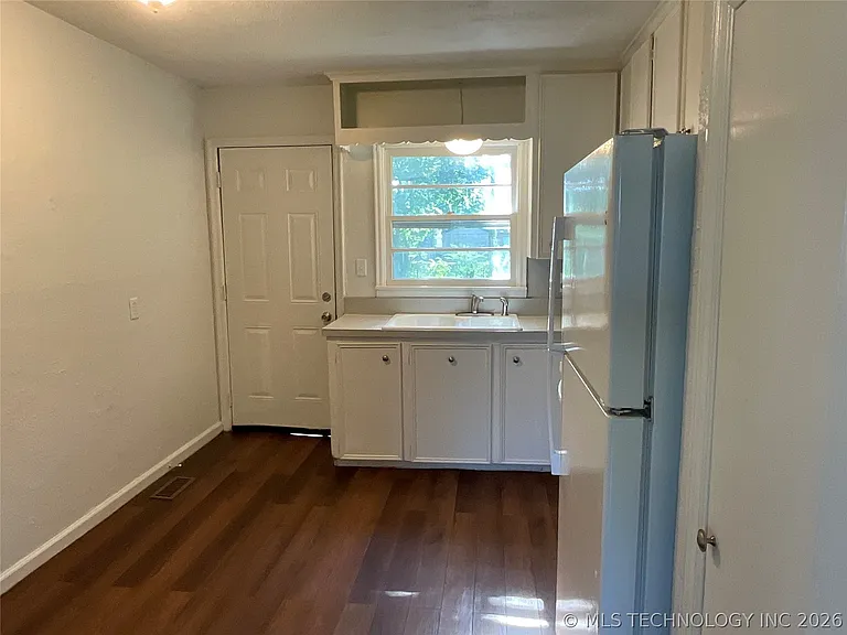 3223 S Jamestown Ave — Photo 6