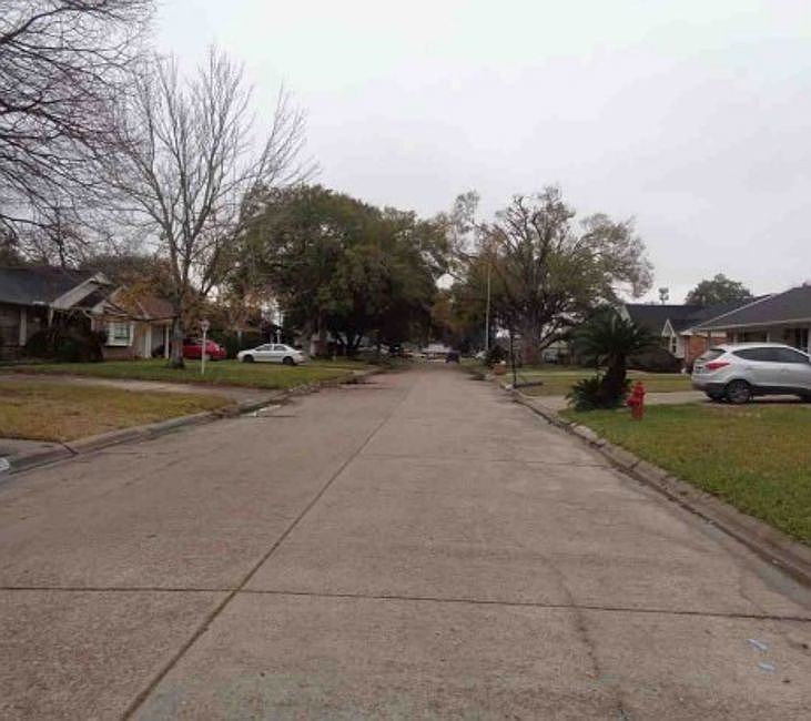 Exterior Neighborhood (street photo)