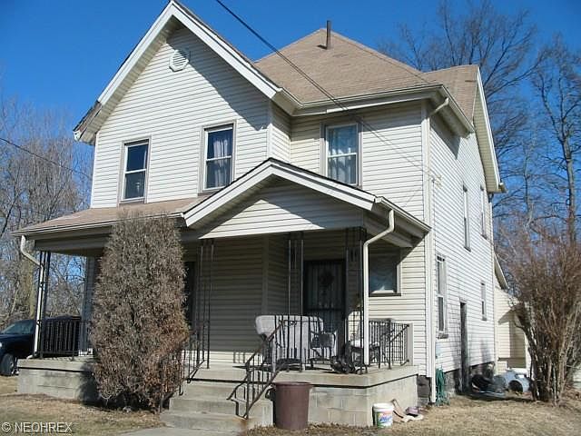 1st image of 620 W Woodland Ave