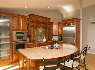 10809 Alberton Way, Inver Grove Heights, MN 55077