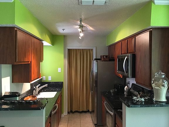 4th image of 1504 Lincoln Way APT 425