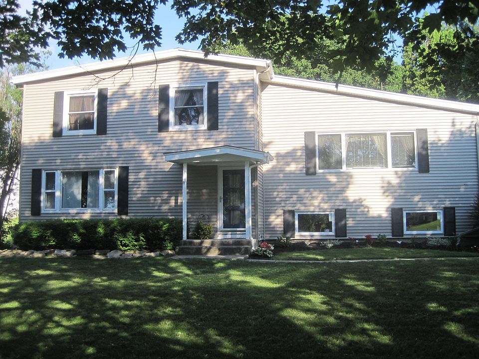 1st image of 210 Mansfield Dr