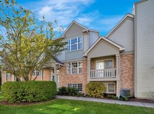 8023 Windsor Dr, Darien, IL 60561