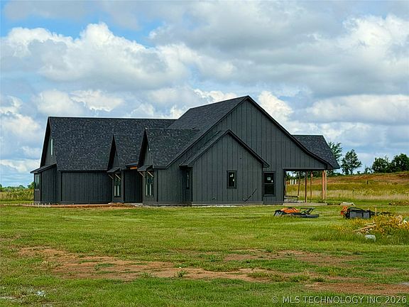 2nd image of 1413 Gunner Ln