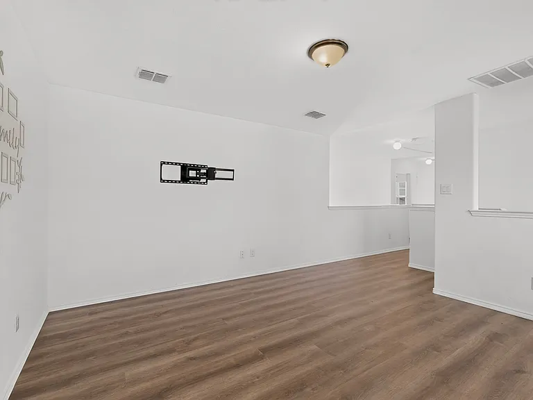 2285 Obsidian Dr — Photo 27