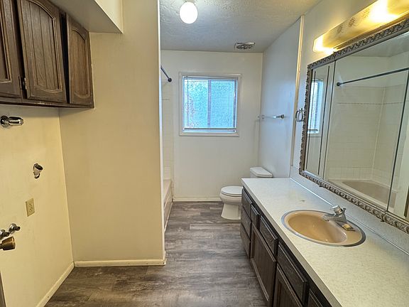 4th image of 365 Pine St APT 2
