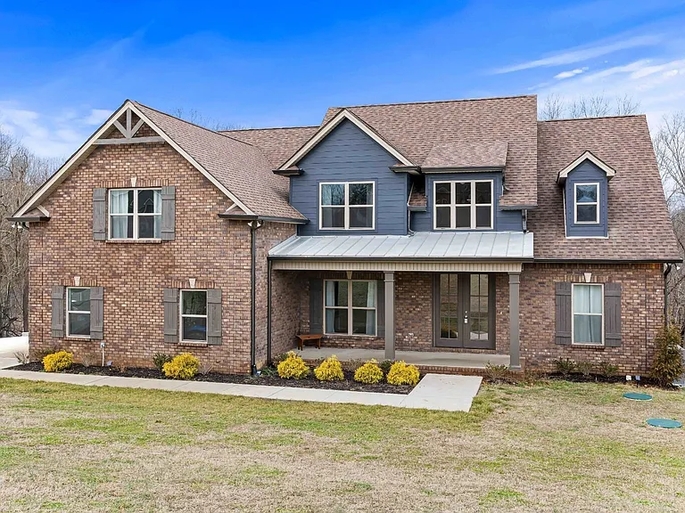 4012 Ironwood Dr — Photo 2