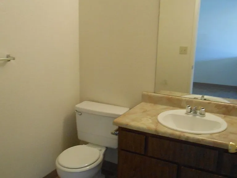 835 Shiloh Ct — Photo 5