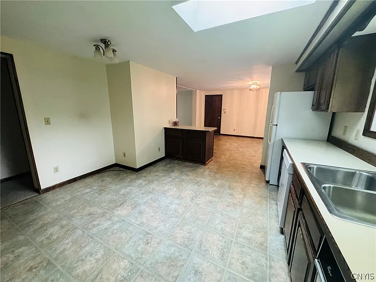 5336 Caughdenoy Rd — Photo 8