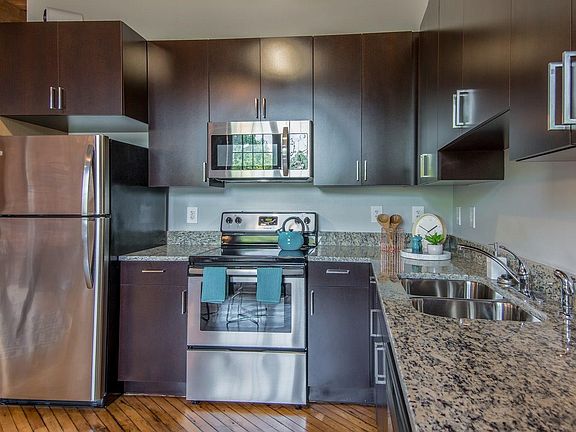 3rd image of 700 Stockton St #2565677