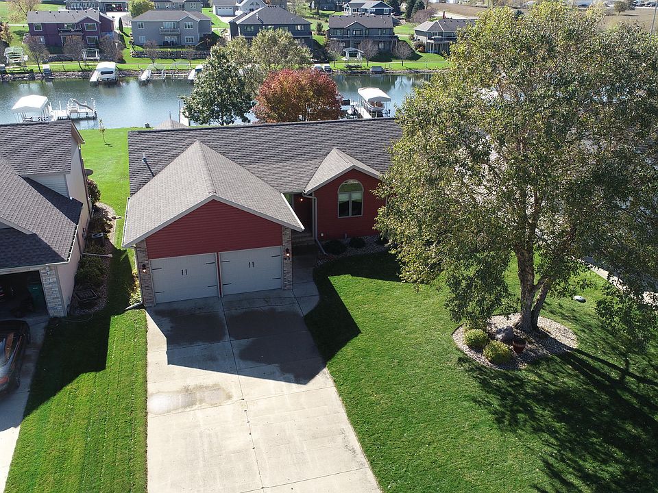 1st image of 60 Hill Dr