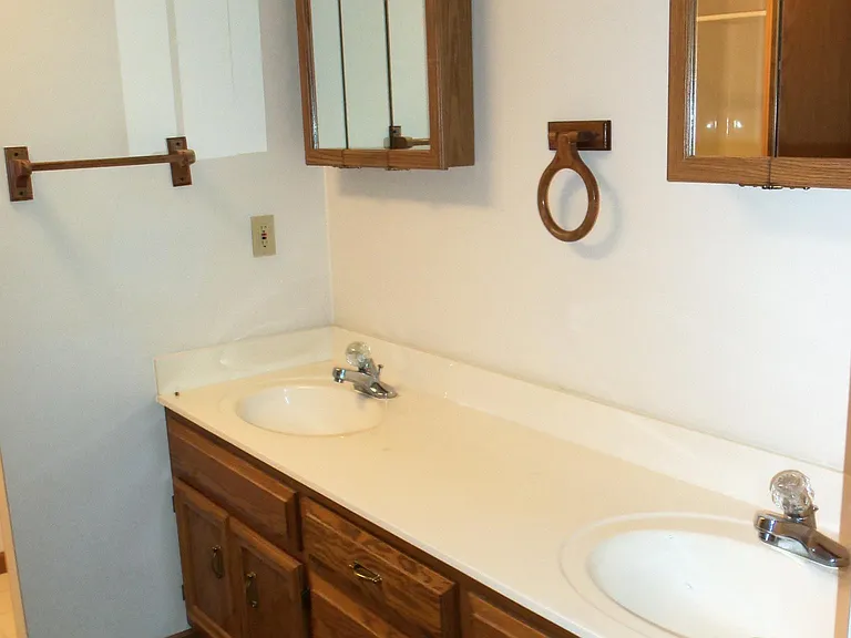 1538 Gene Ct — Photo 14