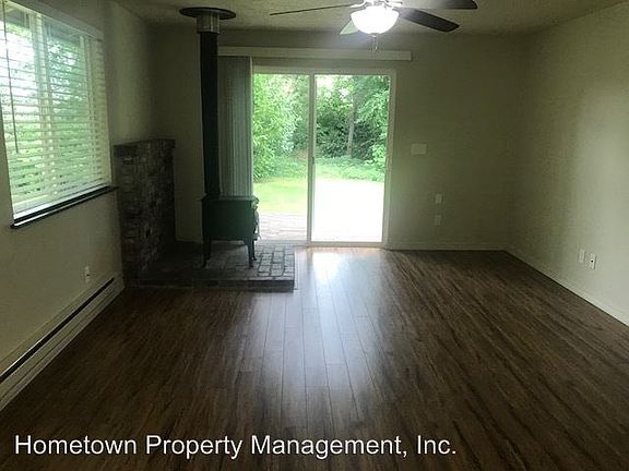 5th image of 2420 W Lake Dr SE