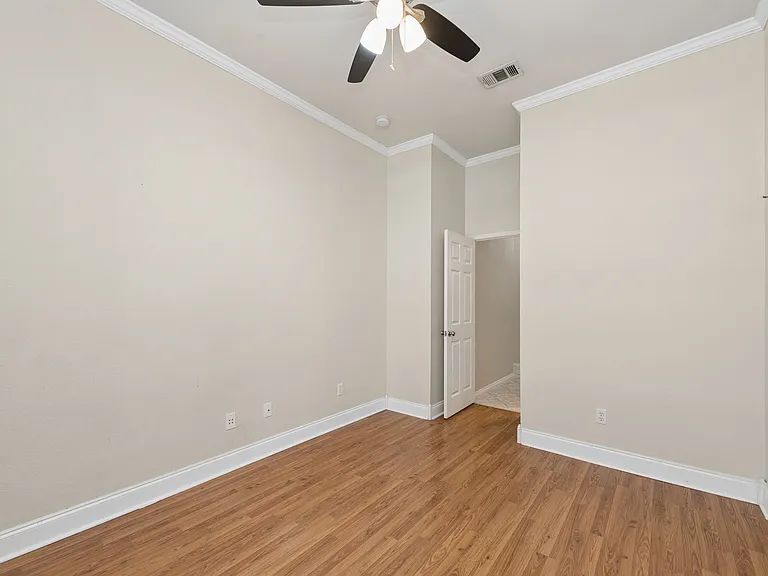9733 Lovers Ln — Photo 20