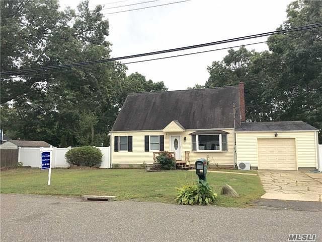 1st image of 32 Aster Ave