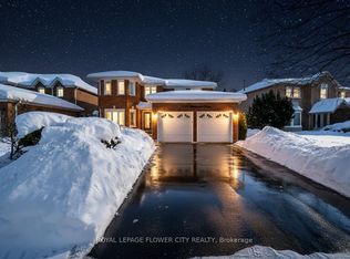 1340 Whitewater Ln, Mississauga, ON L5V 1L8