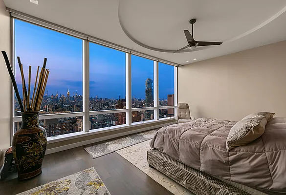 Rented by Douglas Elliman | media 26