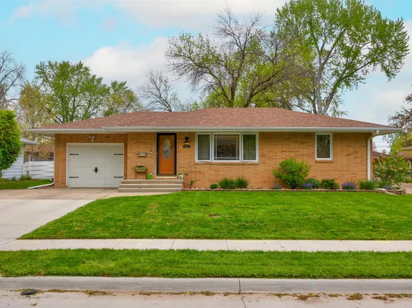 422 SE 3rd St, Ankeny, IA 50021