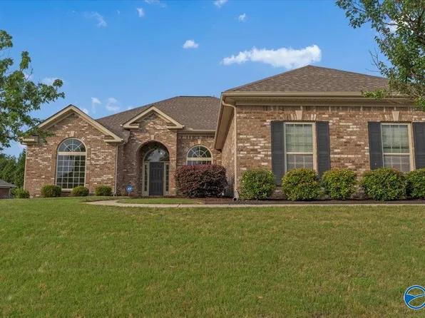 2218 Towne Park Dr SW, Huntsville, AL 35803