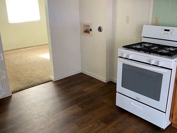 5th image of 407 Florence St APT 3