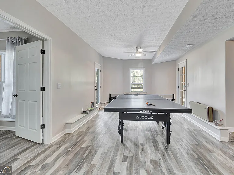140 Lake Park Ct — Photo 55