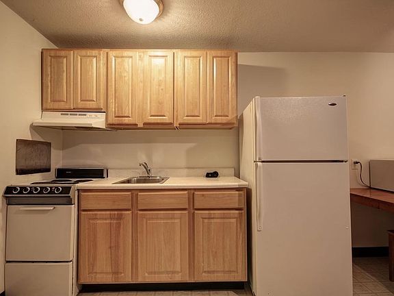 2nd image of 106 N Gregory St #10636183