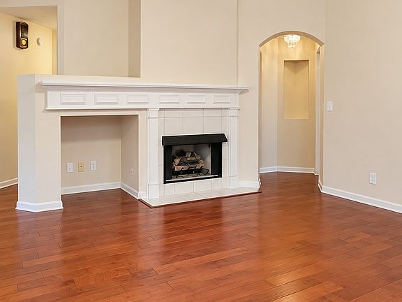 3rd image of 8725 Stoneridge Pl