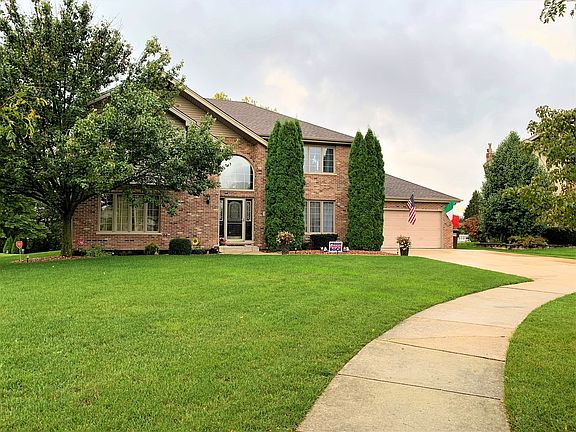 2nd image of 8919 Fairfield Ln