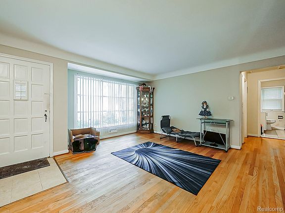 4th image of 794 Patterson Ct