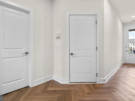 2nd image of 42123 Picasso Sq