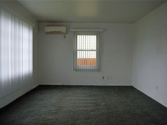 3rd image of 713 S 7th Ave