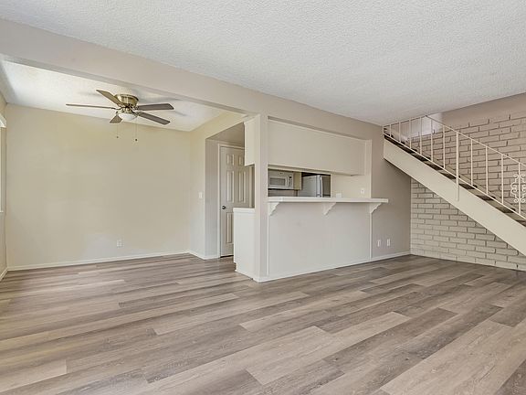 5th image of 685 Halyard St