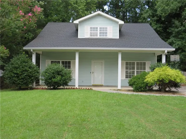 8 Rasbeary Rd, Rome, GA 30165