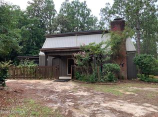 340 Newton Dr, Southern Pines, NC 28387