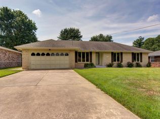 1332 E Lakewood St, Springfield, MO 65804