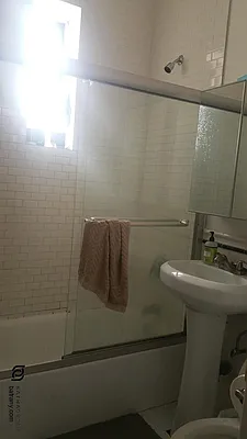 Rented by Batra Group Inc | media 12