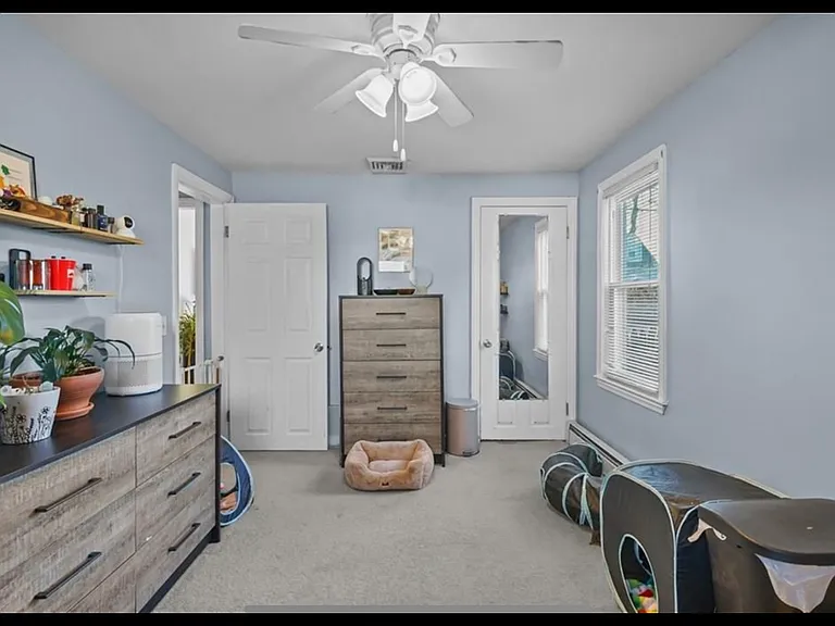 55 Columbia Ave — Photo 4