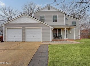 9 Weymouth Dr, Howell, NJ 07731