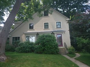 63 Bourne St, Jamaica Plain, MA 02130