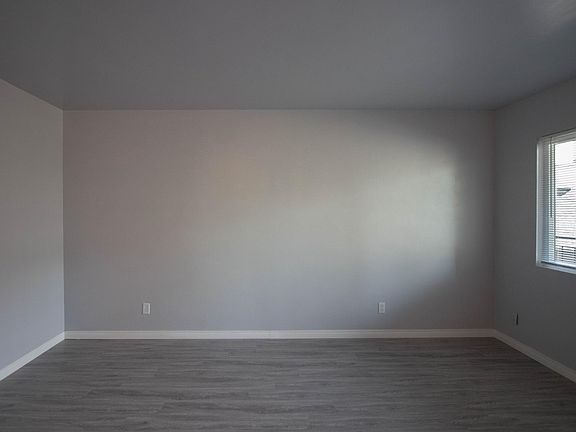 3rd image of 3025 E 5th St APT 16