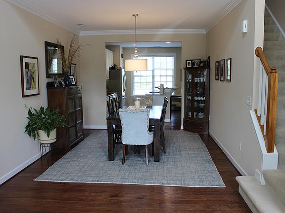 2nd image of 803 Braemar Crk