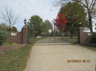 18665 Metcalf Ave, Stilwell, KS 66085