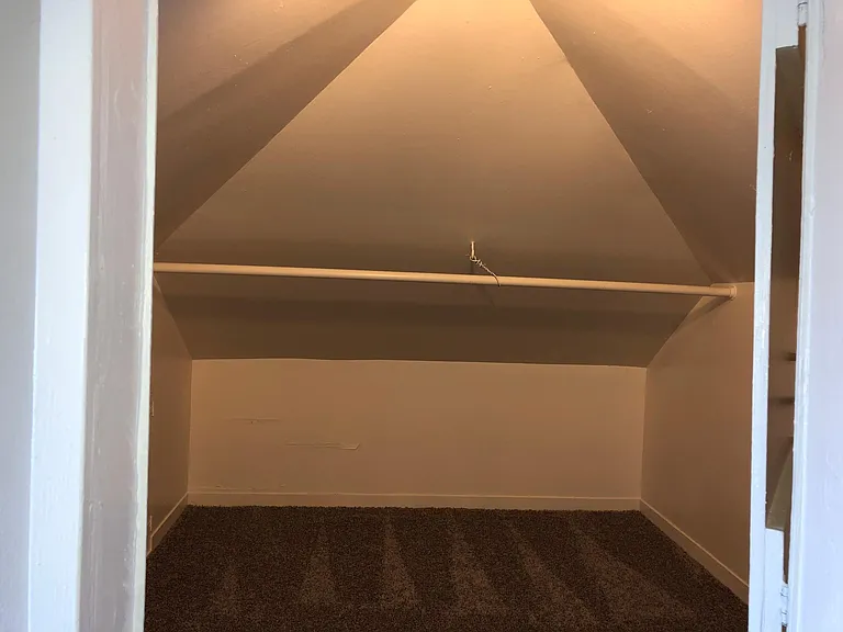 Apartment F Extra Storage Space