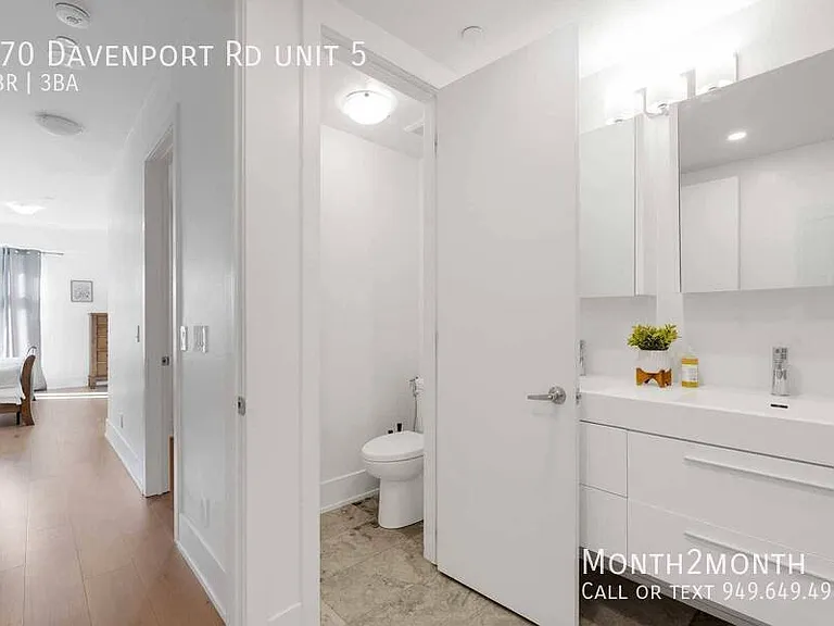 270 Davenport Rd #5 — Photo 28