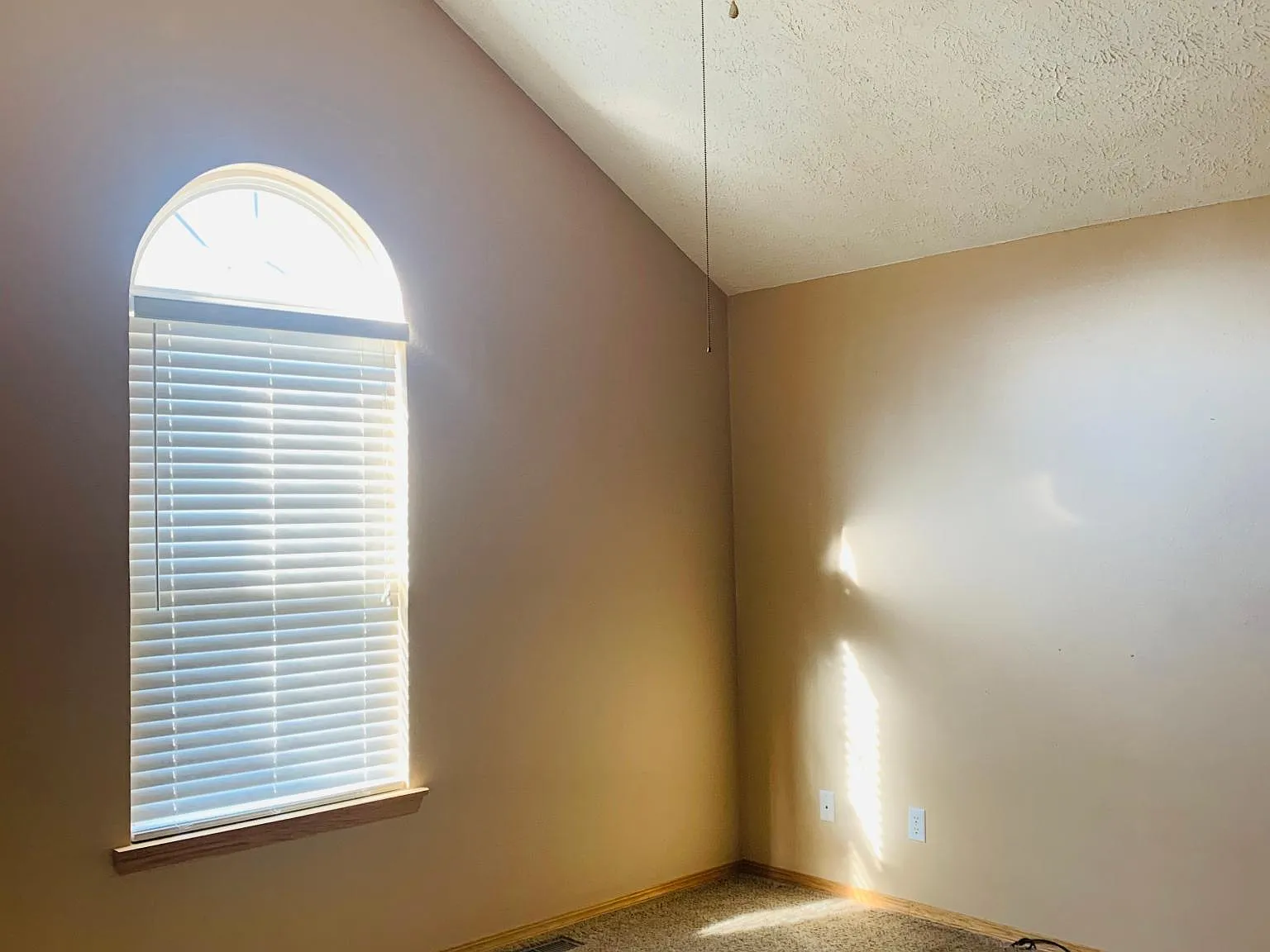 3 bed, 1220 sqft, $1,400 — Photo 4
