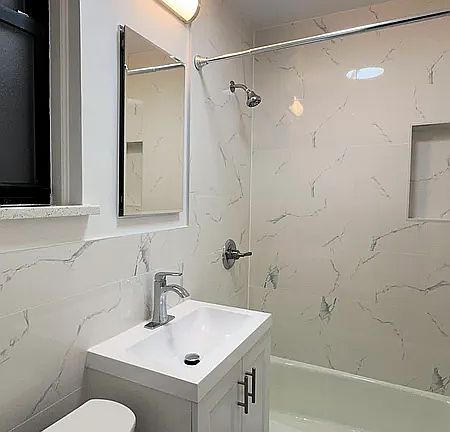 5th image of 212 E 83rd St APT 2D